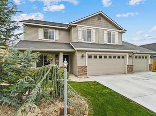 1027 N Stronghold Ave, Meridian, ID 83642