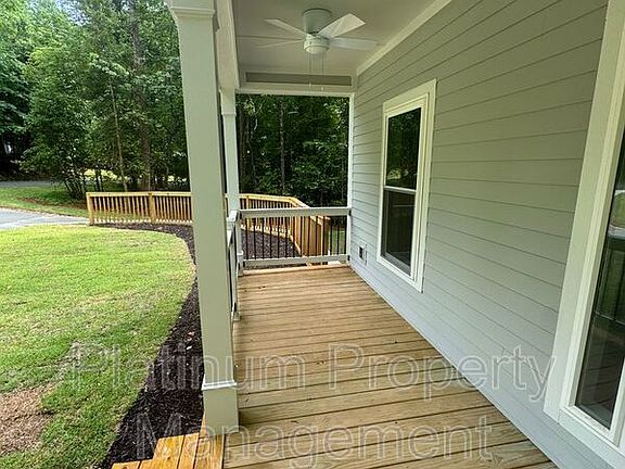 5th image of 8004 Beachwood Dr