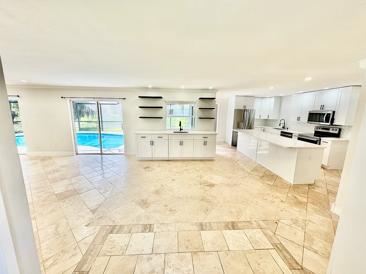 4 bed, 1650 sqft, $4,500 — Photo 4