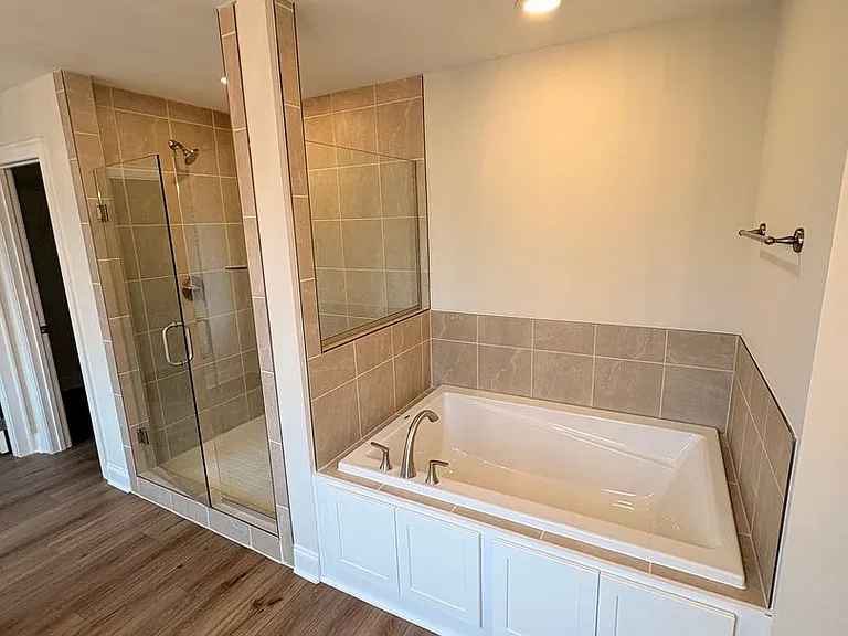 110 Alva Ct — Photo 14