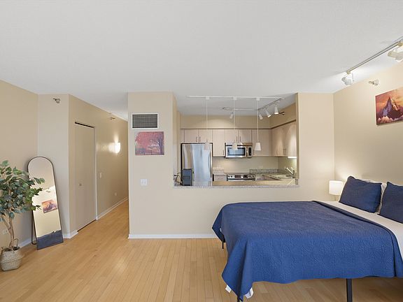 5th image of 512 N McClurg Ct APT 2309