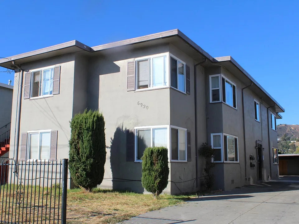 6920 Fresno St #C
