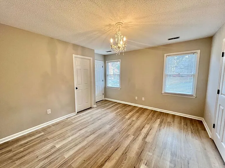 5604 Hamstead Xing — Photo 14