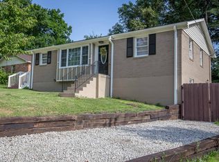 117 Revere Dr, Greensboro, NC 27407