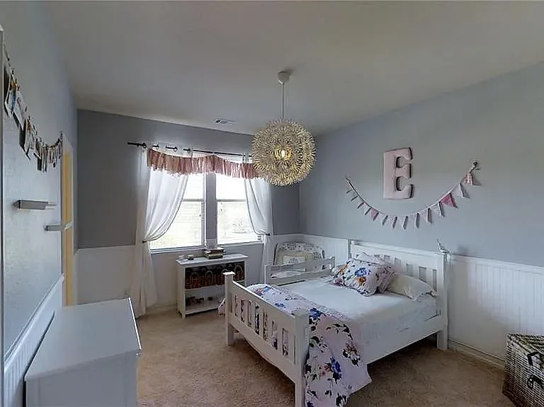 2537 Roseville Dr — Photo 22