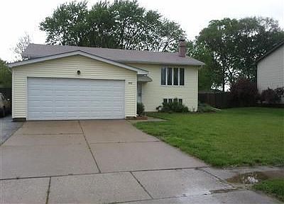 2nd image of 705 205th Pl