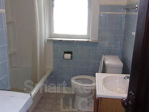 4th image of 4953 Sutherland Ave #2F