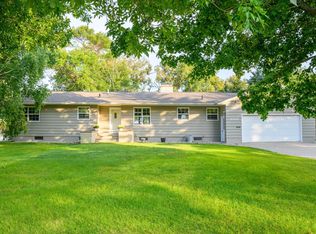 1009 W 4th St, Morris, MN 56267