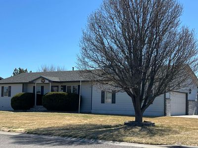 509 Sunset Ct, Dodge City, KS, 67801
