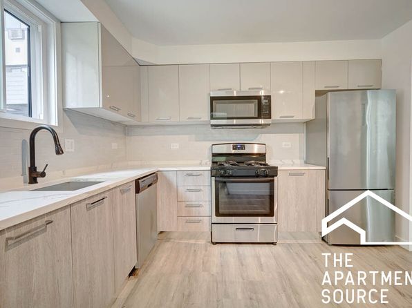 7608 N Sheridan Rd #1J