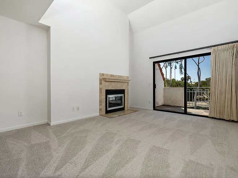 8308 Regents Rd — Photo 6