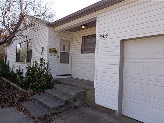 2nd image of 1404 E South Ave