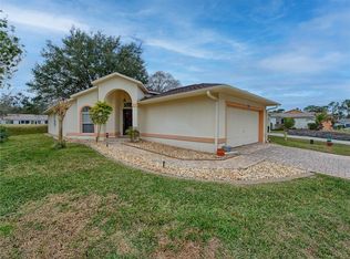 32643 Oak Park Dr, Leesburg, FL 34748