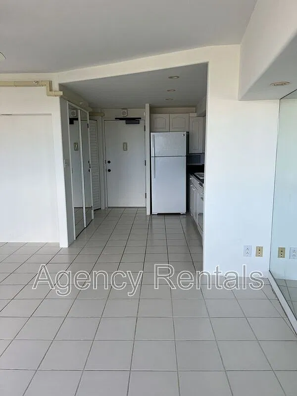 Studio, 1.0 bath, 436 sqft, $1,950 — Photo 3