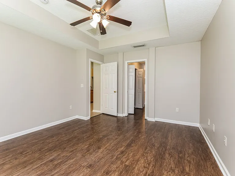 667 Bonaparte Dr — Photo 11
