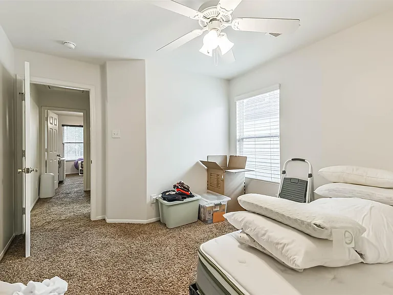 22538 Goss Spring Ct — Photo 32