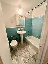 Rented by R New York