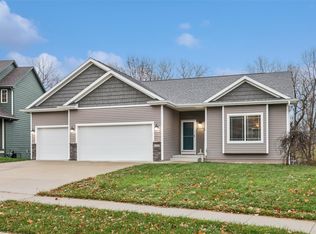 5205 SE 27th St, Des Moines, IA 50320