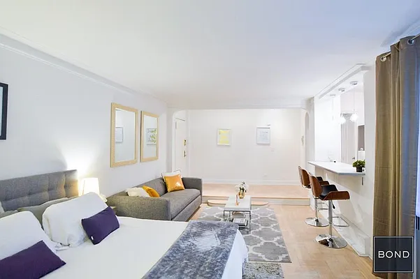 Rented by Bond New York | media 7