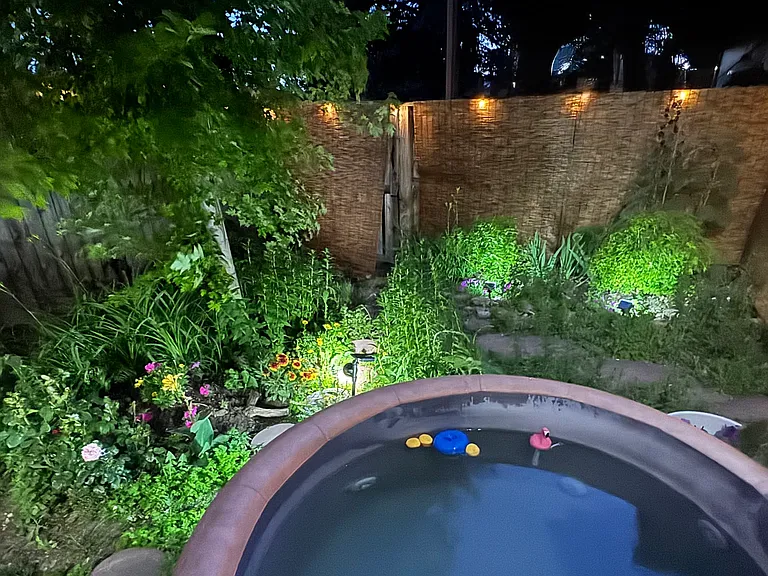 Here's the "secret garden" hot tub. You'll find it quite relaxing!