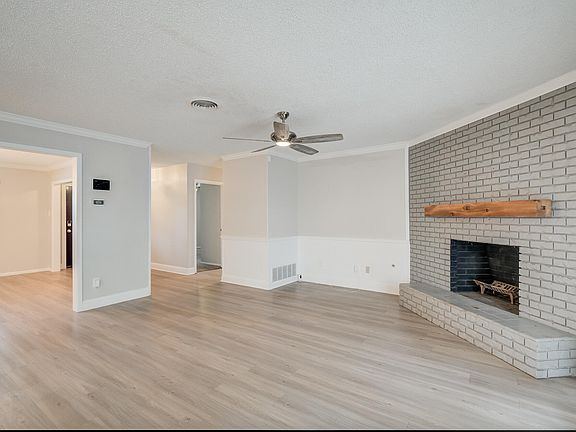 4th image of 2117 62nd St