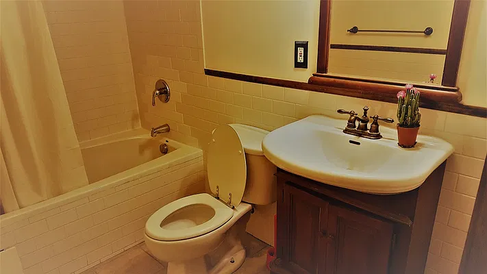 Rented by Broad & Bailey Realty LLC | media 6