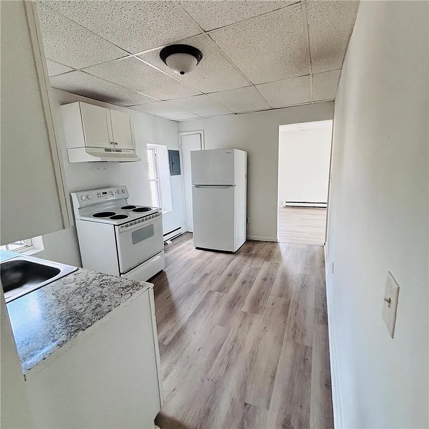 1 bed, 1.0 bath, 770 sqft, $1,295 — Photo 4
