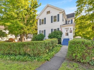 234 Elm St, Amesbury, MA 01913