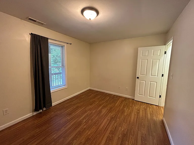 22A Half Moon Dr — Photo 15