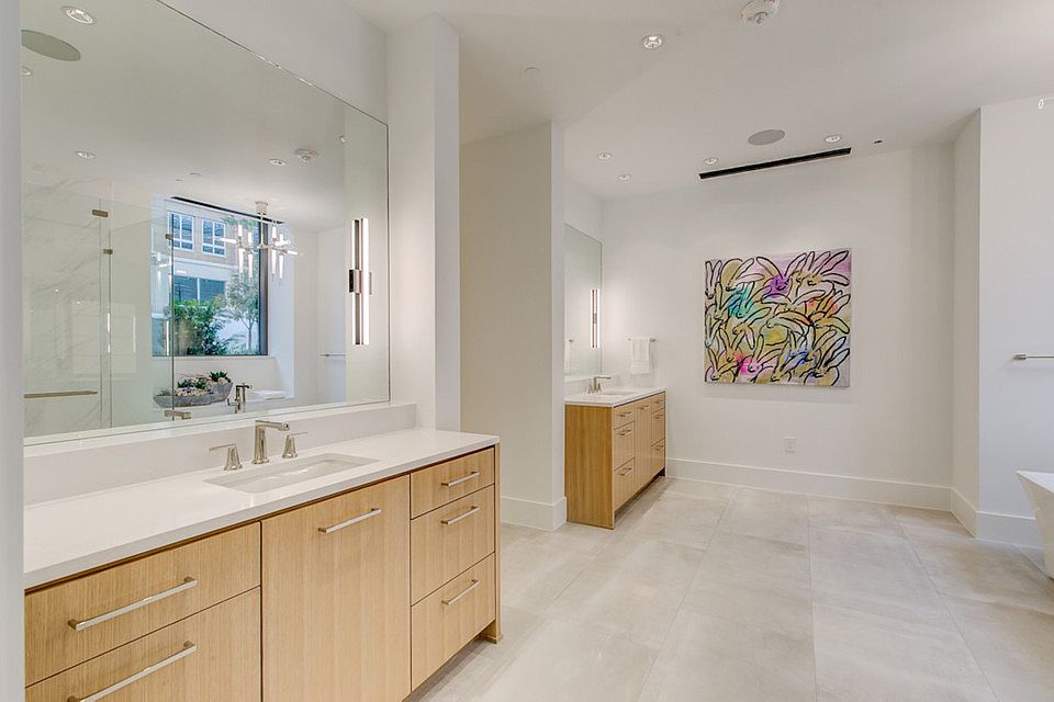 Presentation Center - Master Bathroom