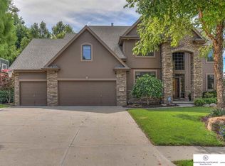 1533 S 195th Cir, Omaha, NE 68130