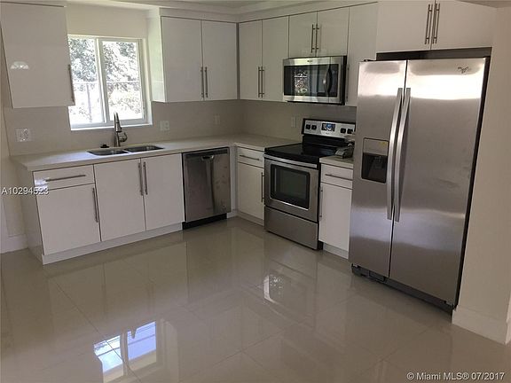 5th image of 6371 SW 8th St