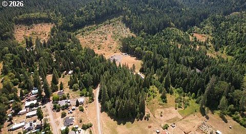 3rd image of 570 Tunnel Rd