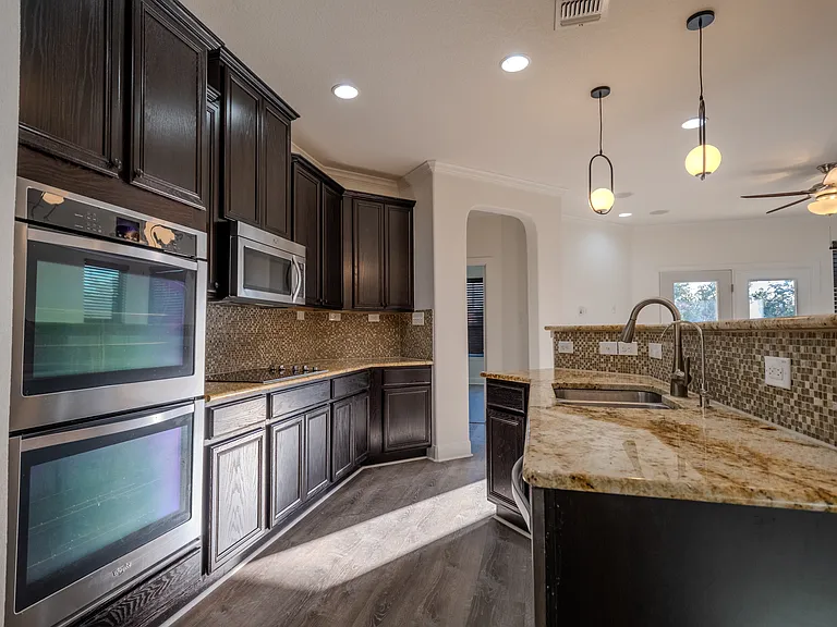 21226 Villa Madama — Photo 8