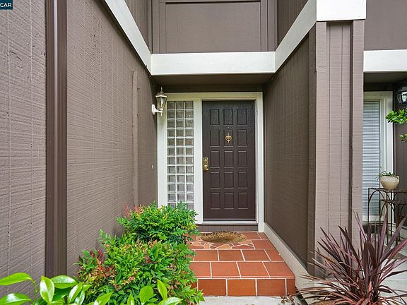 3rd image of 113 Westfield Cir