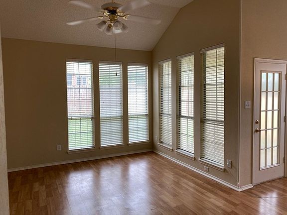 4th image of 1310 Westview Dr