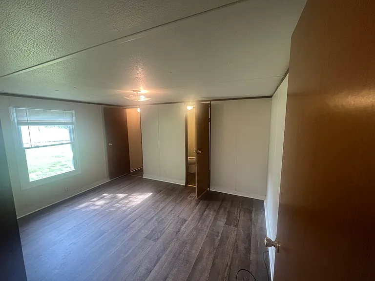 6218 Smith Grove Rd — Photo 10