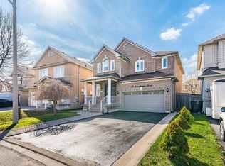 23 Smoothwater St, Brampton, ON L6R2G2