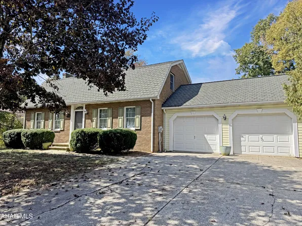 302 Laurelbrook Rd, Ebensburg, PA 15931