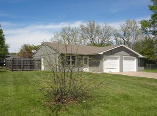 20 N Sunshine Dr, Columbia, MO 65201