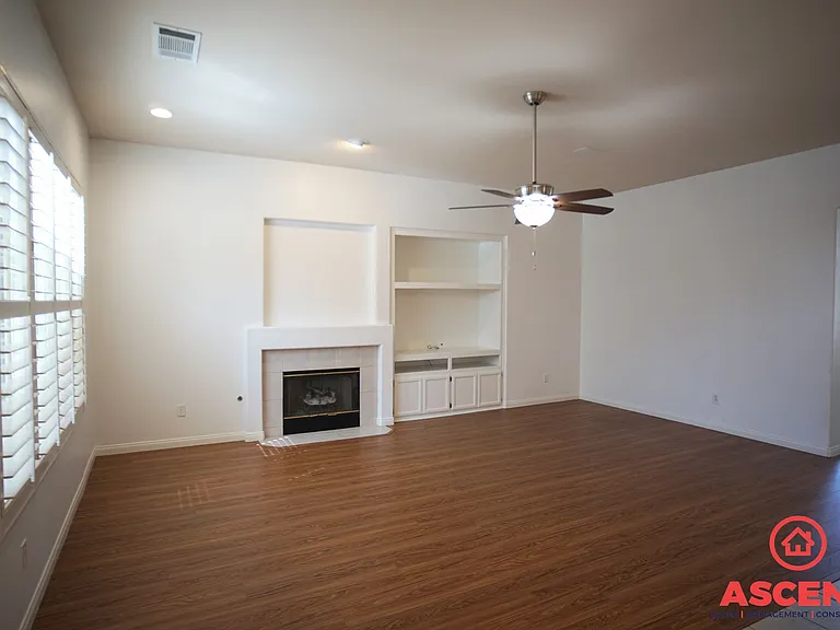 8407 Glenlakes Ct — Photo 6