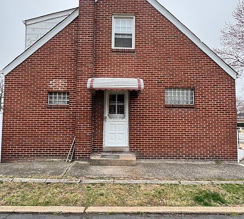 Private side entrance