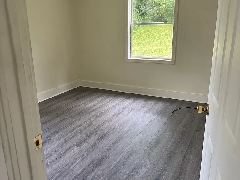 2911 Brooks Ave — Photo 8