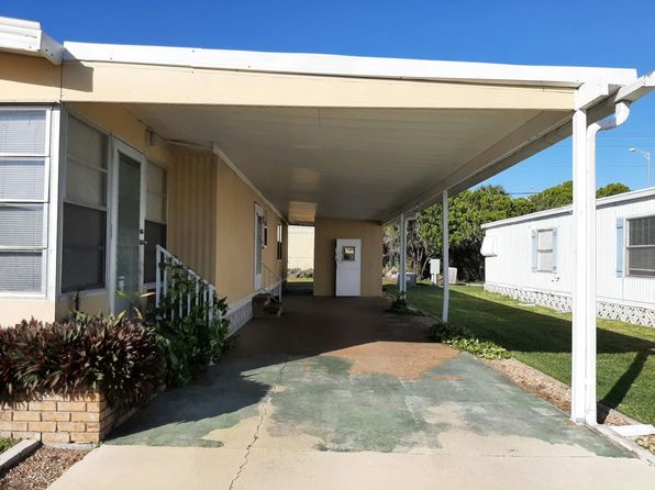 199 Caviller Ct #199, North Fort Myers, FL 33917
