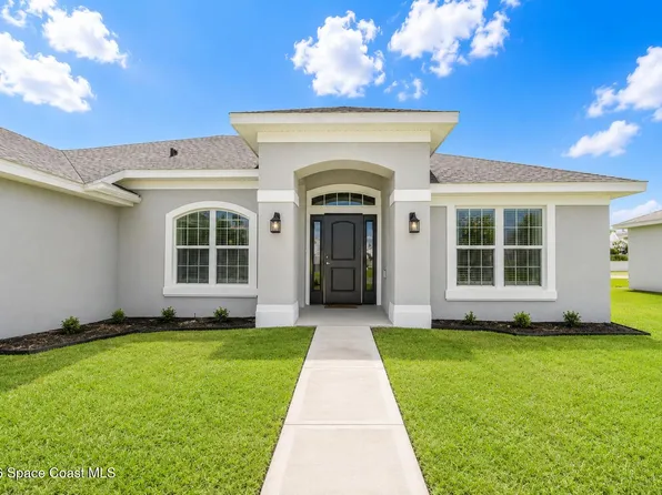 675 Kempten St NW, Palm Bay, FL 32907