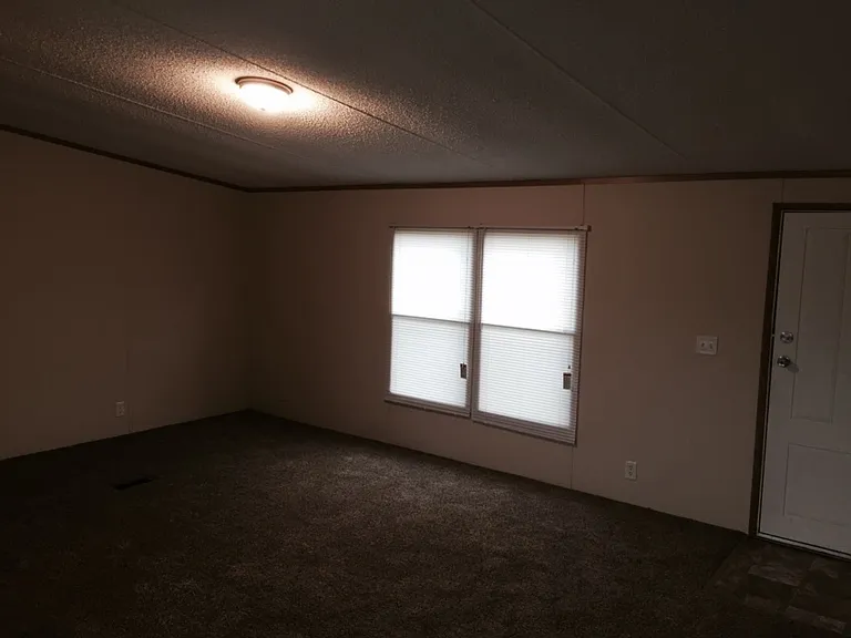 2191 Leonards Fork Church Rd — Photo 4