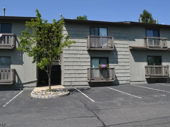 1011 Spruce Hills Dr #11, Glen Gardner Boro, NJ 08826