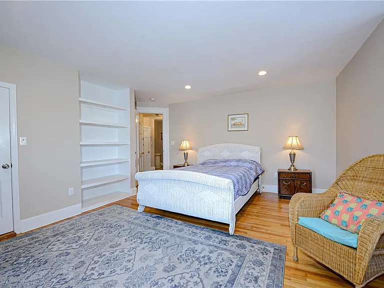10 Pell St #3B — Photo 11