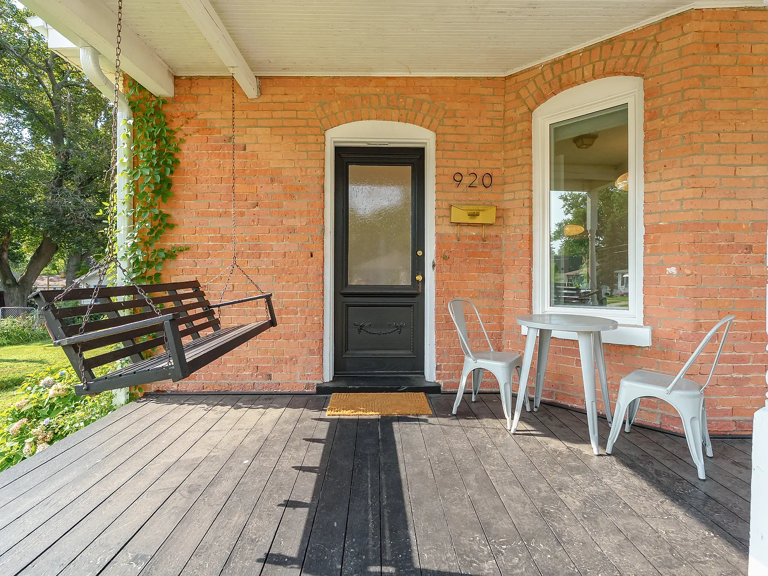 3 bed, 1886 sqft, $4,600 — Photo 2
