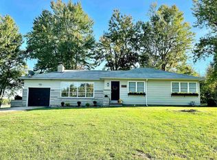 15899 E Fairfield Rd, Mount Vernon, IL 62864